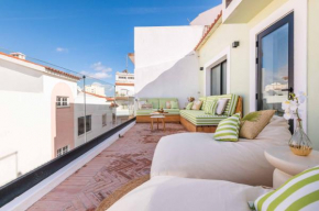Beach Townhouse - Luxury, Wi-Fi, AC, 2 mins from the beach